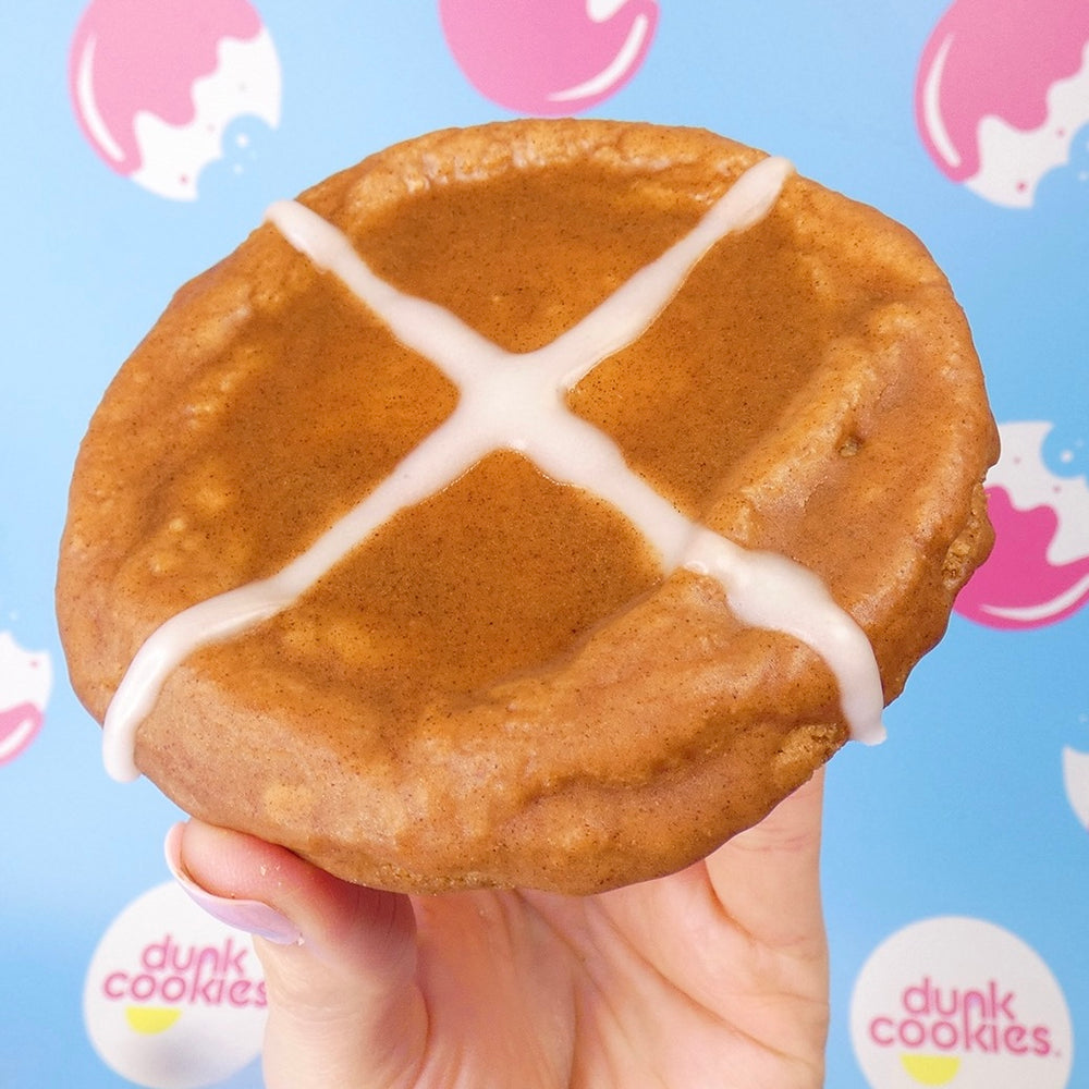 'Hot Cross Bun' Cinnamon Frosted Cookie