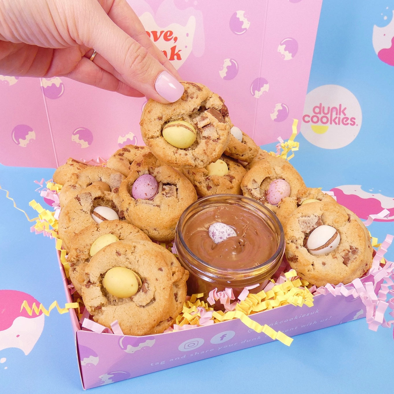 Dunk n' Share Mini Egg Gift Box