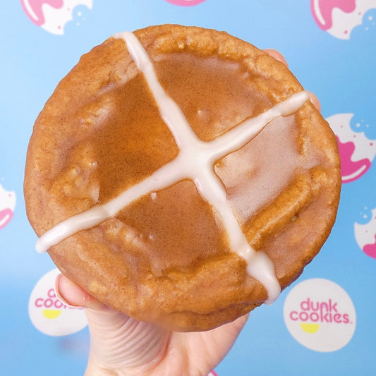 'Hot Cross Bun' Cinnamon Frosted Cookie